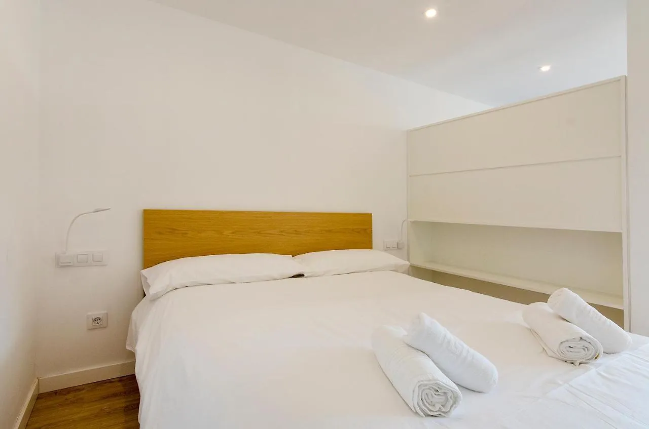 Juli Garreta'S Apartment Χιρόνα