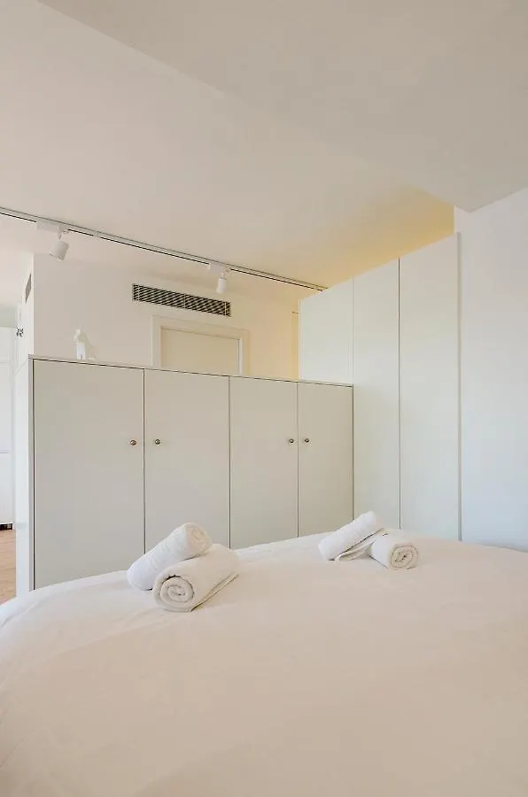 Juli Garreta'S Apartment Χιρόνα